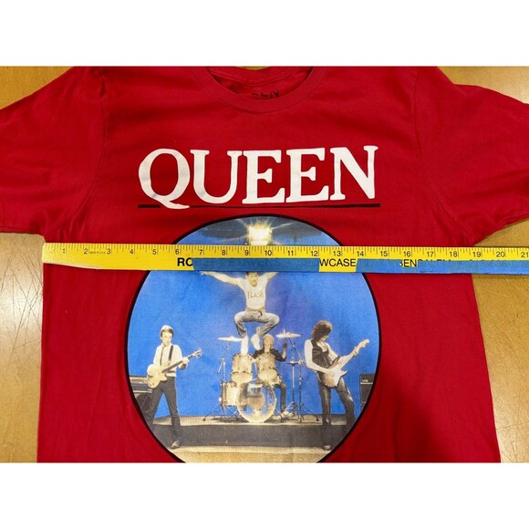 Queen Band T-Shirt Another One Bites The Dust Red Tee Official Merch Medium - Picture 4 of 5